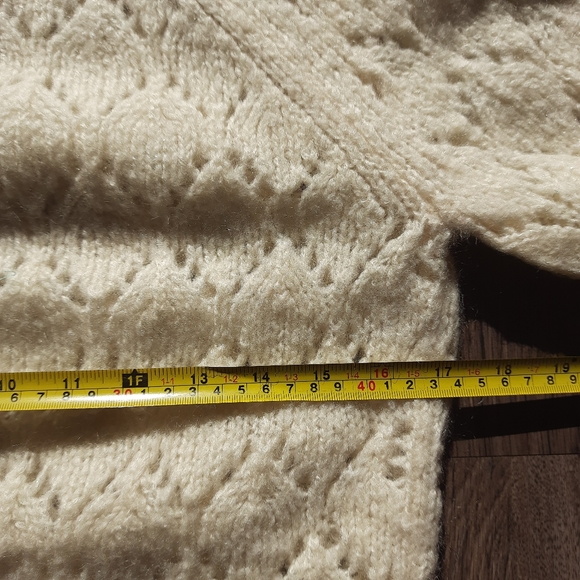 LOFT Ivory colored sweater . Loft . Ann Taylor . lace knit sweater size M - Picture 6 of 12